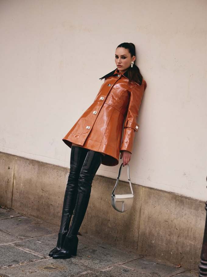 皮革面料 翻领 基础袖 陶土色 阿芬宾舍犬 珊瑚壳色 基础扣饰 