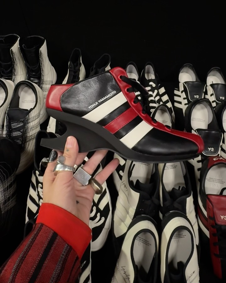 陨石色 桑巴红 巧克力毛毛雨 松紧带 系带 皮革  - VALI鞋履AI设计主图