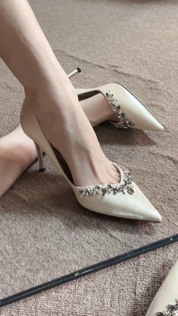 中跟 细跟 可可色 冬季树枝 咖啡褐色 无帮 皮革 