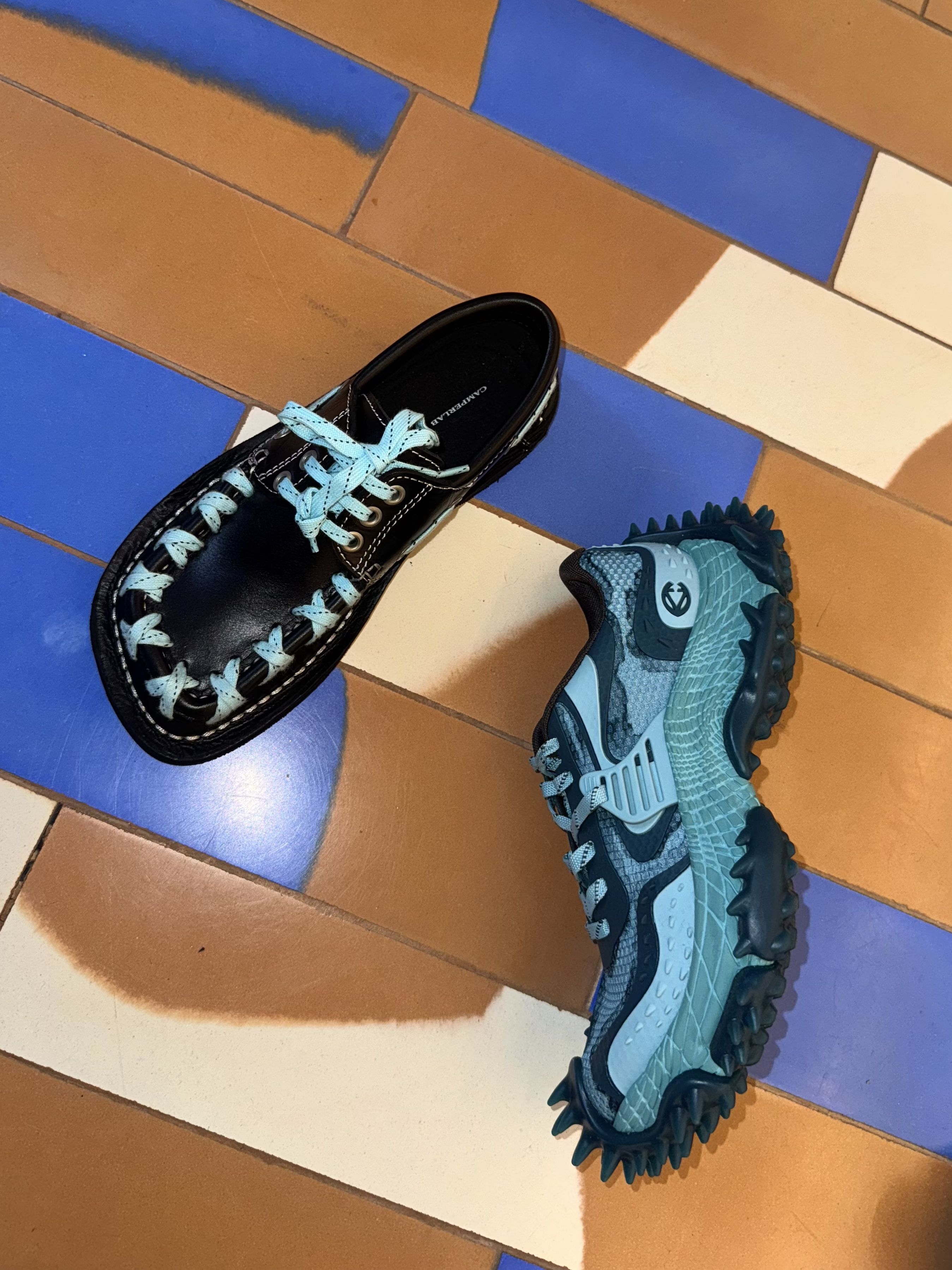 燕尾服 纯净池塘 柔蓝灰 圆头 系带  - VALI鞋履AI设计主图