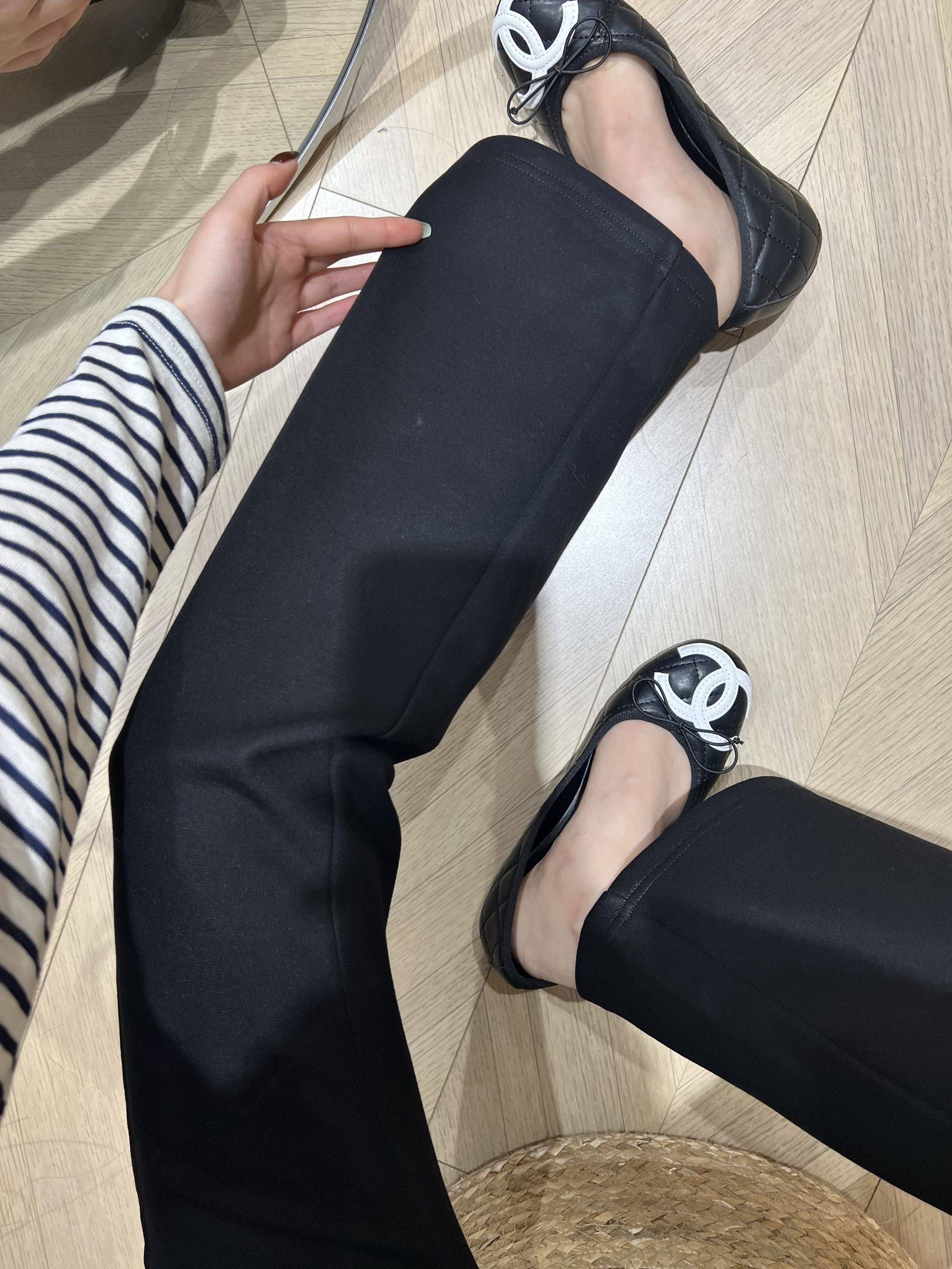 午夜后 墨色 深黑蓝色 圆头 中口鞋 皮革  - VALI鞋履AI设计主图