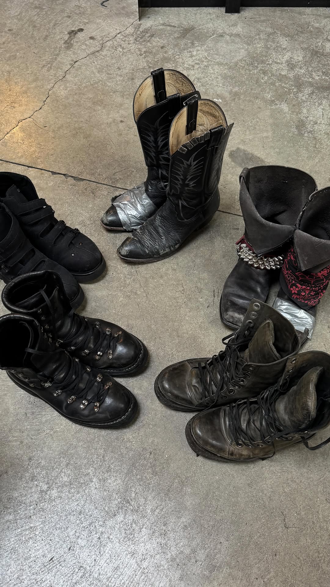 燕尾服 板岩黑 暗影蓝 圆头 皮革  - VALI鞋履AI设计主图