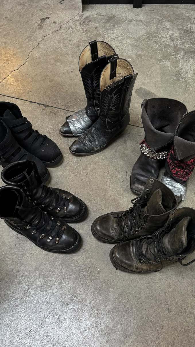 燕尾服 板岩黑 暗影蓝 圆头 皮革 