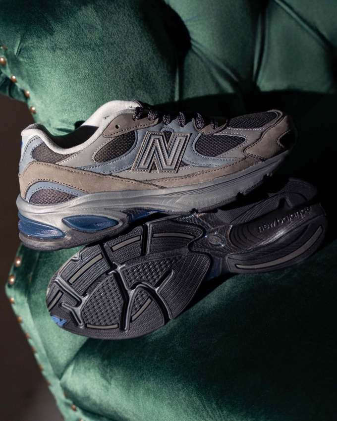 无烟煤色 熏黑的珍珠 灰色萤石 低帮 系带 