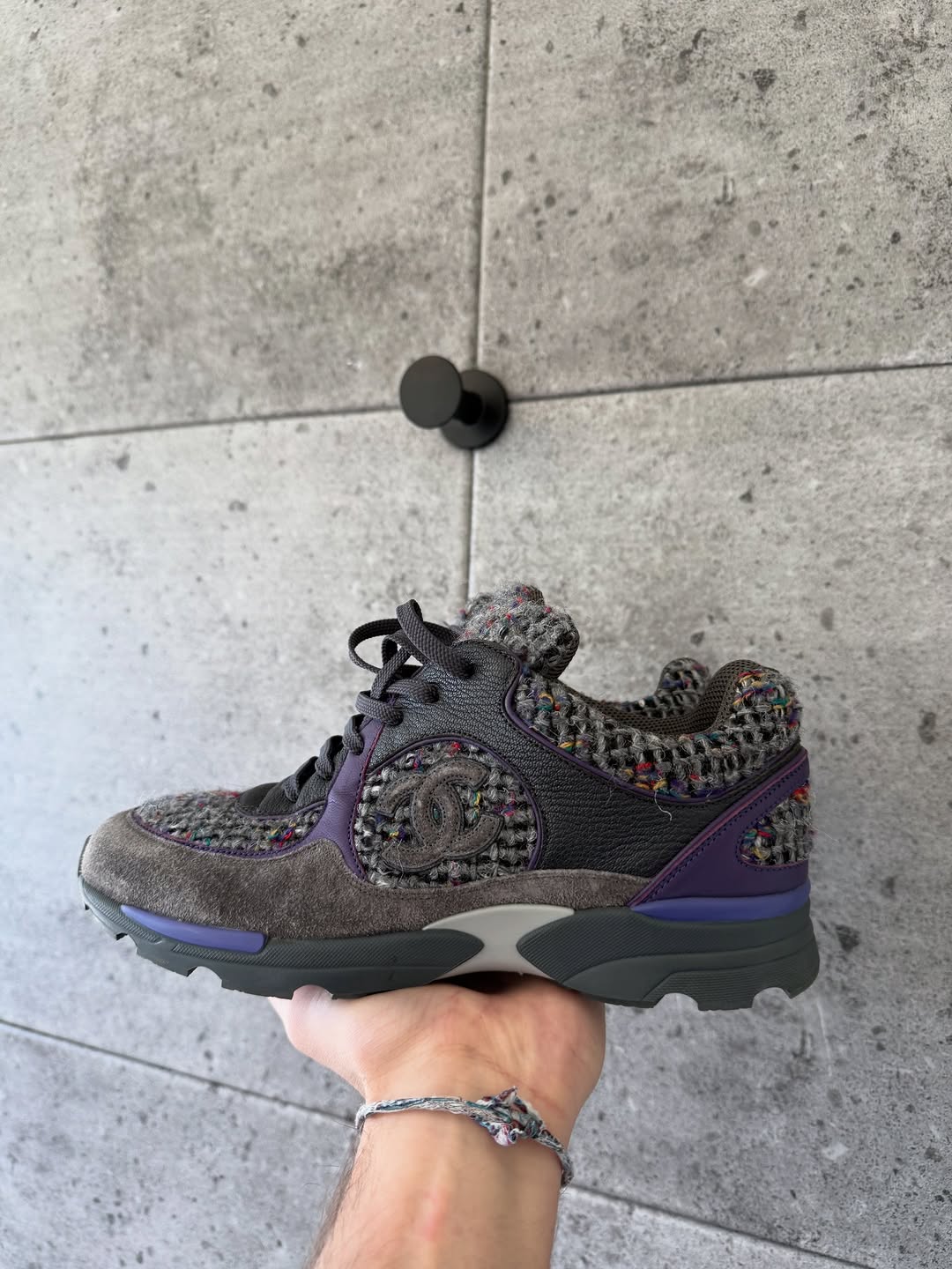 无烟煤色 地膜色 不可穿透 低帮 系带  - VALI鞋履AI设计主图