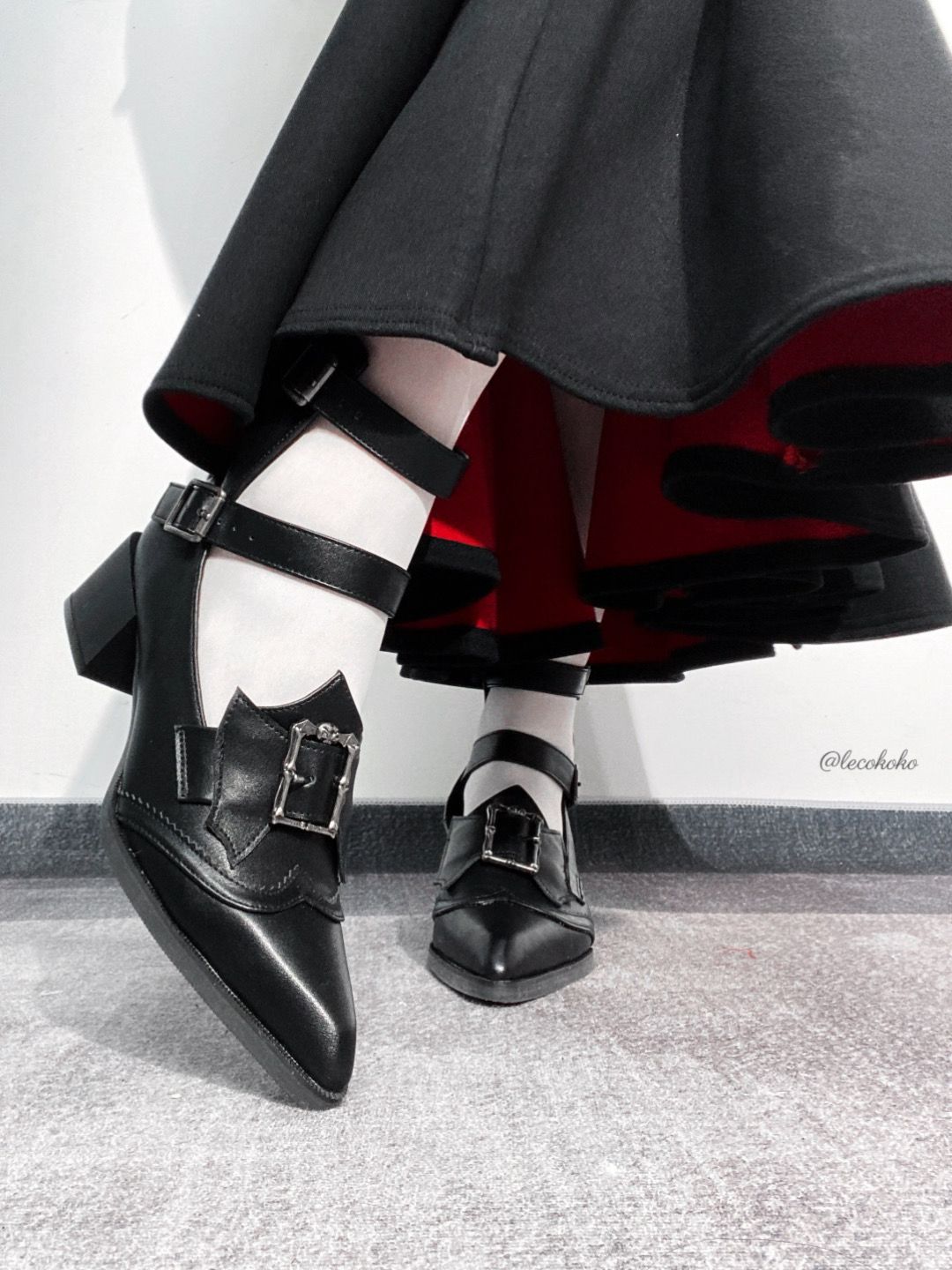 燕尾服 蛋白 暗影蓝 尖头 袢扣 中口鞋 皮革  - VALI鞋履AI设计主图