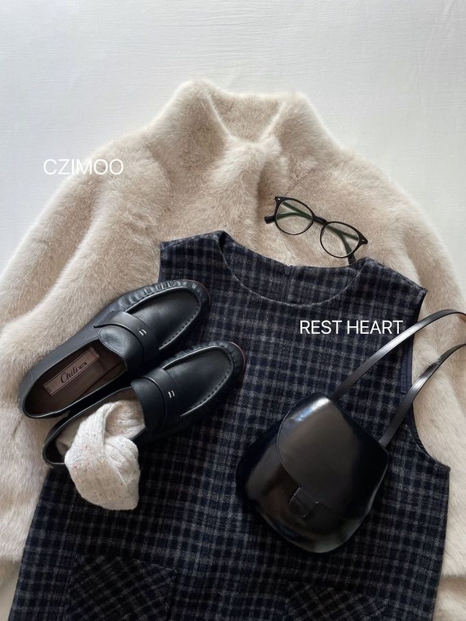 呢绒 H型 圆形领 无袖 基础袖 满印&循环 格纹/菱格 贴布绣 蓝黑色 烧焦灰 黑檀色 