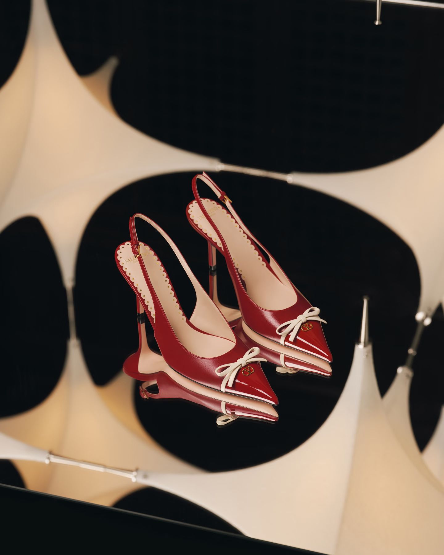 高跟 细跟 庞培红 熔岩瀑布 米色 无帮 皮革  - VALI鞋履AI设计主图