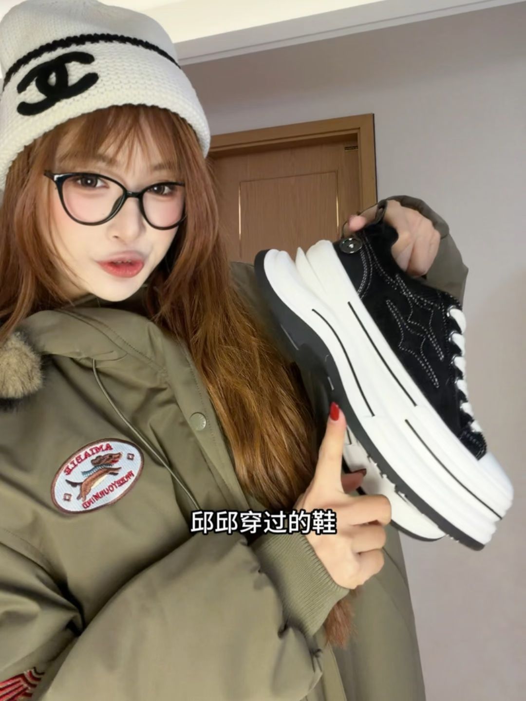 防护功能 H型 基础袖 局部印染 贴布绣 灰绿色 芦荟色 深橄榄色 徽章  - VALI鞋履AI设计主图