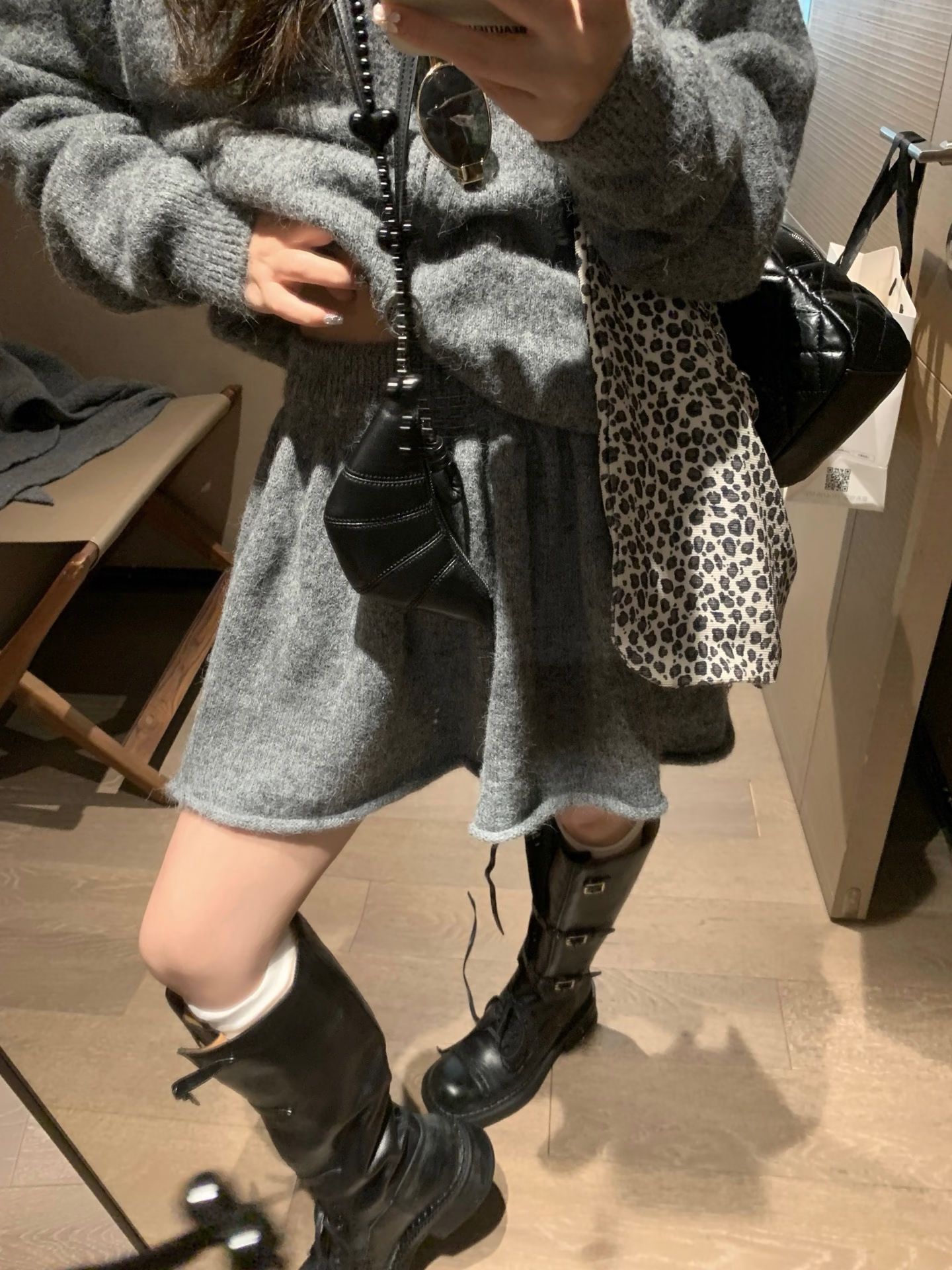 咖啡褐色 松香色 榉树色 圆头 皮革  - VALI鞋履AI设计主图