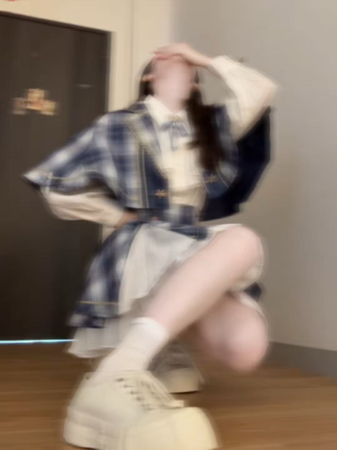 基础袖 满印&循环 印花 深井黑 钛色 奶油  - VALI鞋履AI设计主图