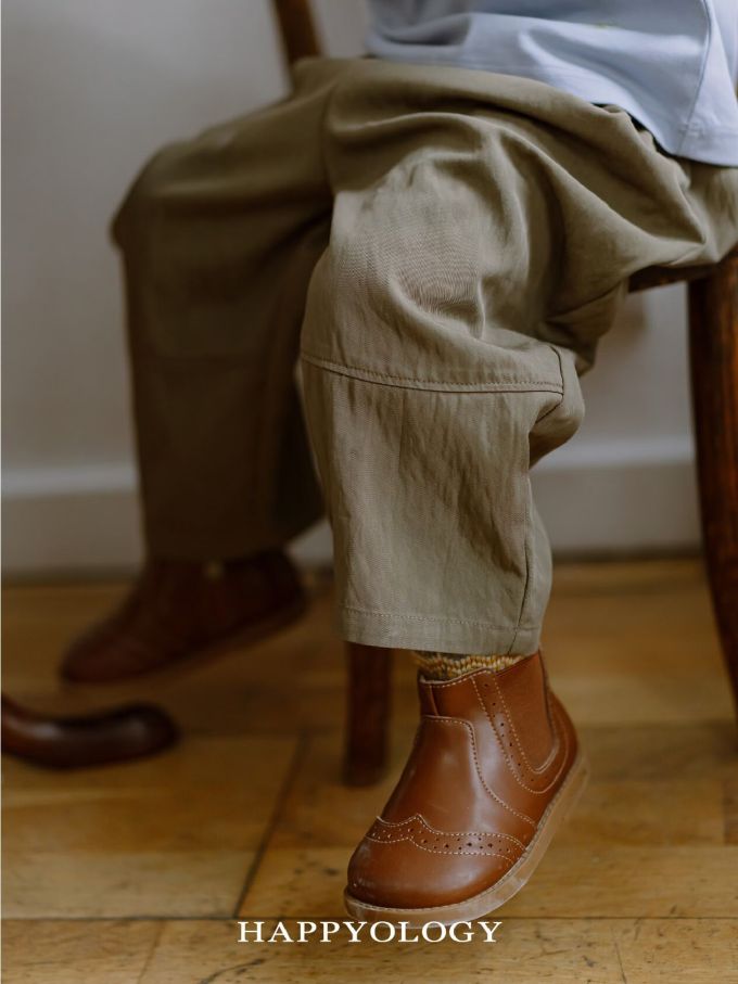 焦糖咖啡色 浓茶色 橡皮色 圆头 低帮 皮革 