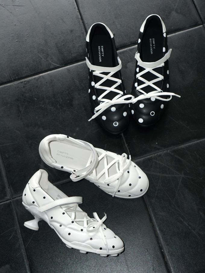 钟乳石 燕尾服 香槟白 尖头 皮革 