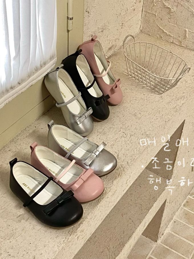 深洞 咖啡褐色 圆头 中口鞋 皮革 