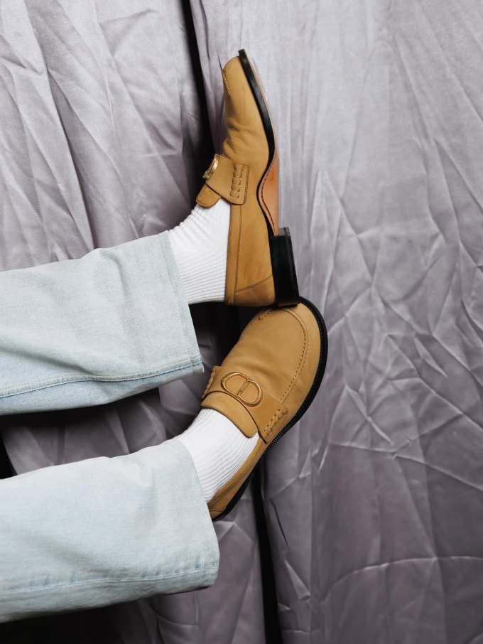 云杉黄 燕尾服 金褐色 圆头 无帮 深口鞋 皮革 