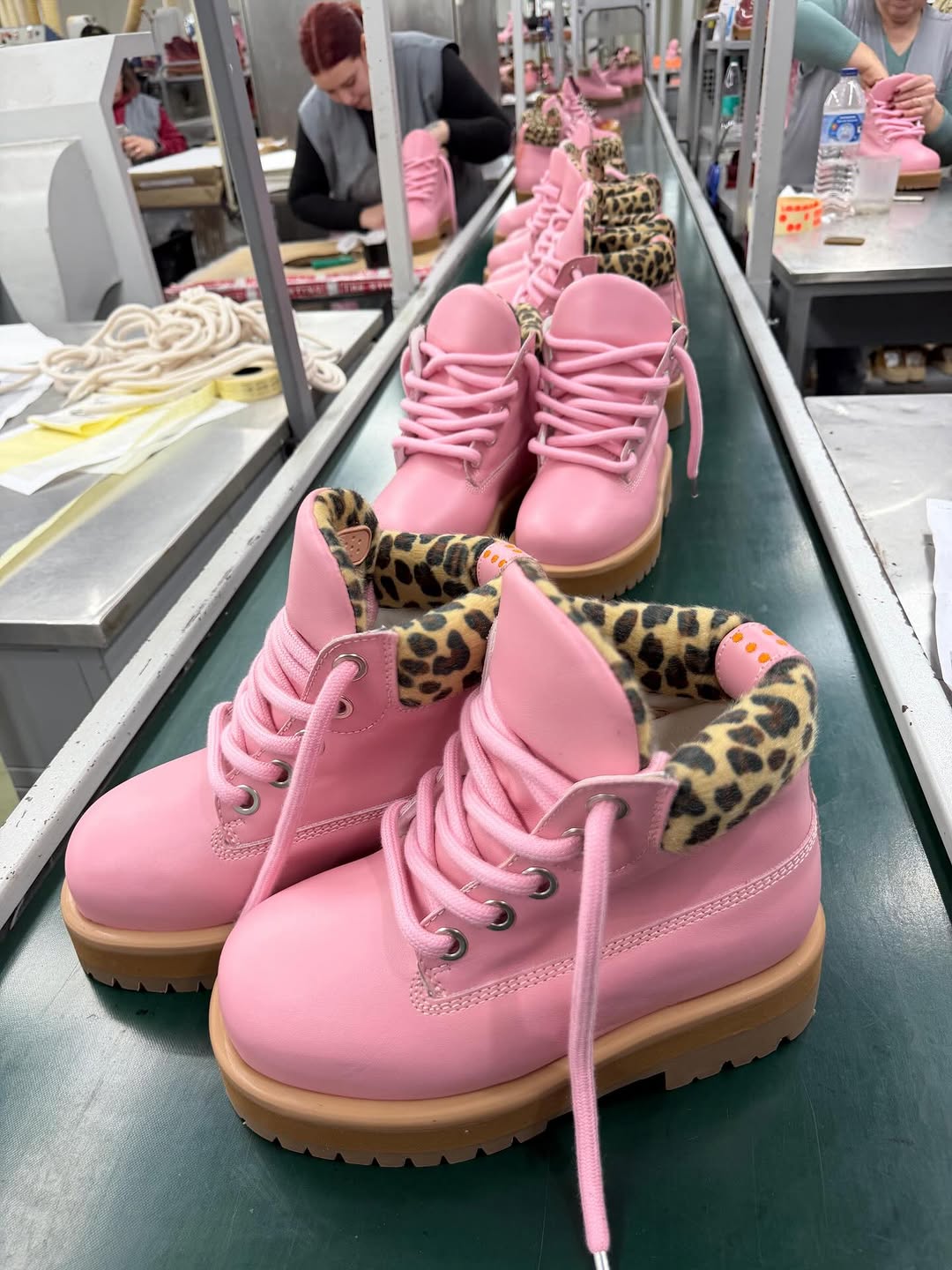 兰花粉 紫木色 野玫瑰色 圆头 系带 皮革  - VALI鞋履AI设计主图