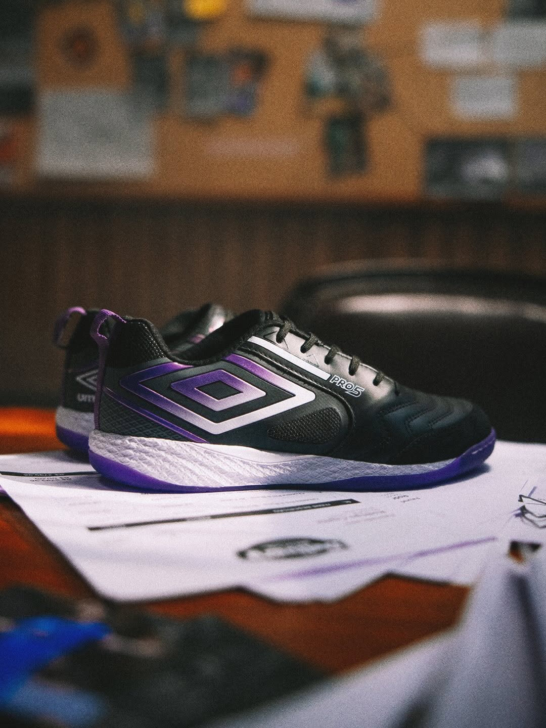 阿芬宾舍犬 淡兰花色 黑莓果酱 低帮 系带  - VALI鞋履AI设计主图