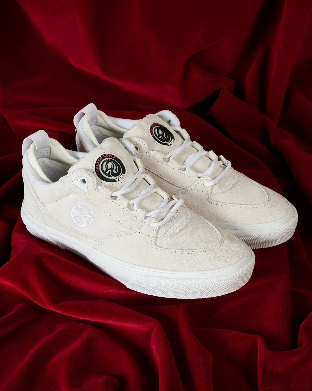 蒸气灰 银白 白绒羽 中帮 系带 魔术贴 皮革  - VALI鞋履AI设计主图