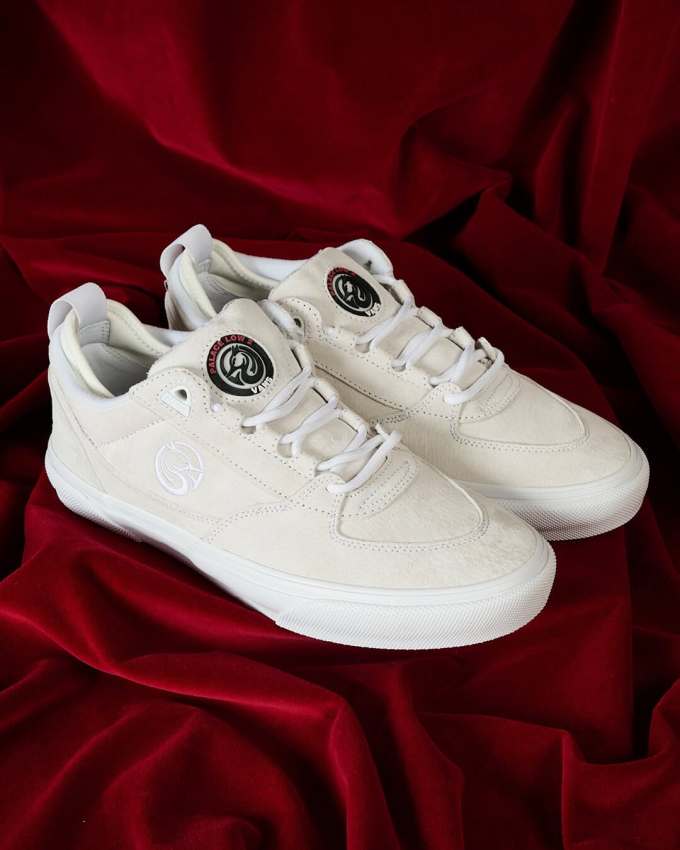 蒸气灰 银白 白绒羽 中帮 系带 魔术贴 皮革 