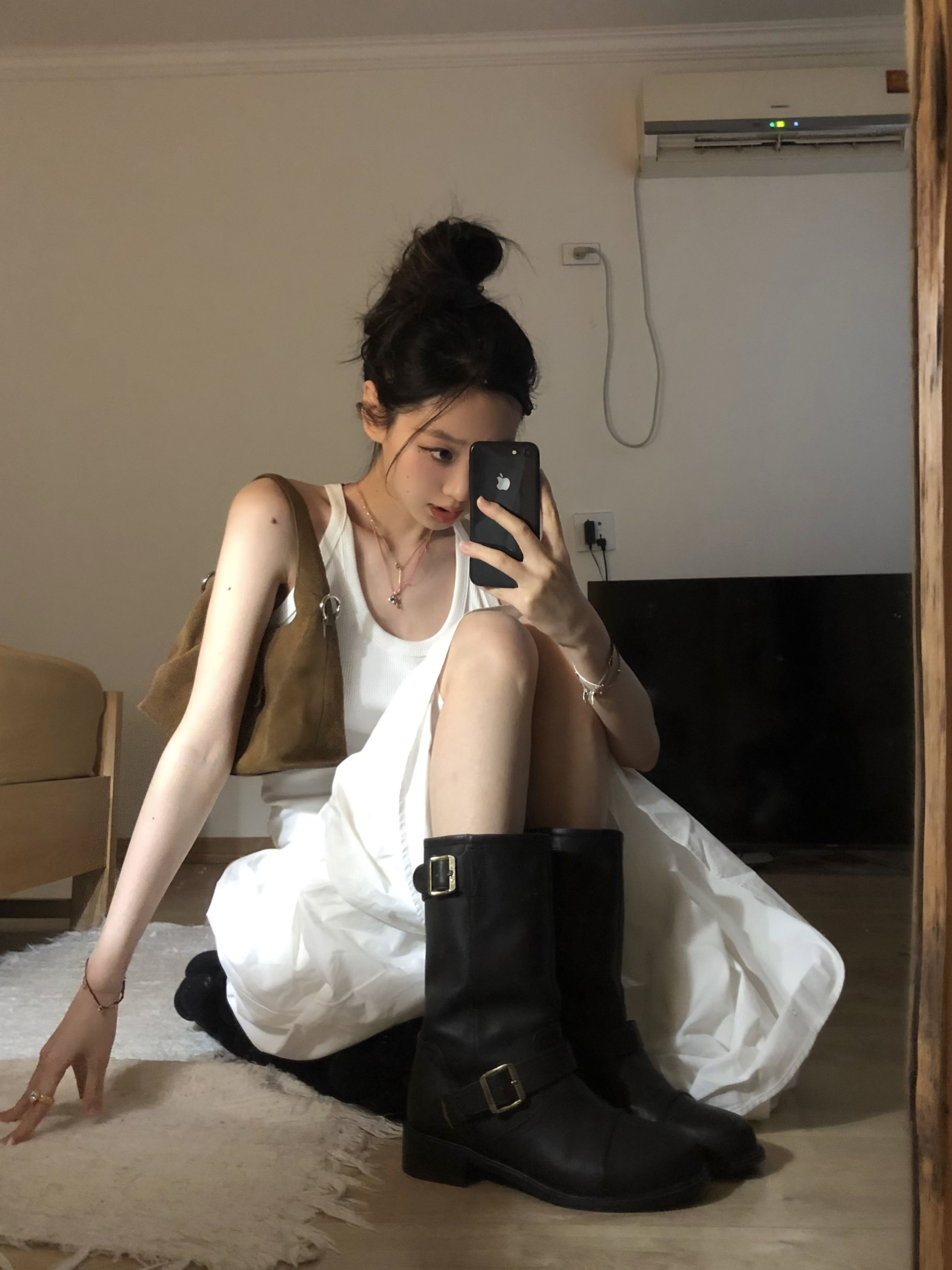 陨石色 圆头 拉链 袢扣 皮革  - VALI鞋履AI设计主图