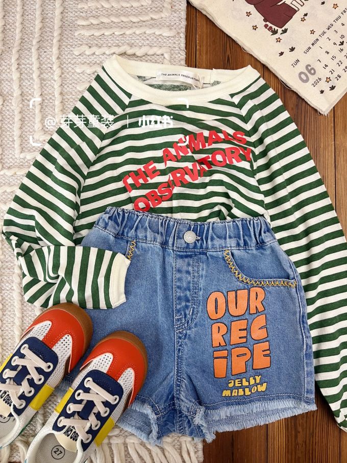 针织面料 圆形领 中长袖 基础袖 局部印染 条纹/波纹 字母 绣花 花旗松 山林绿 卡布奇诺泡沫 