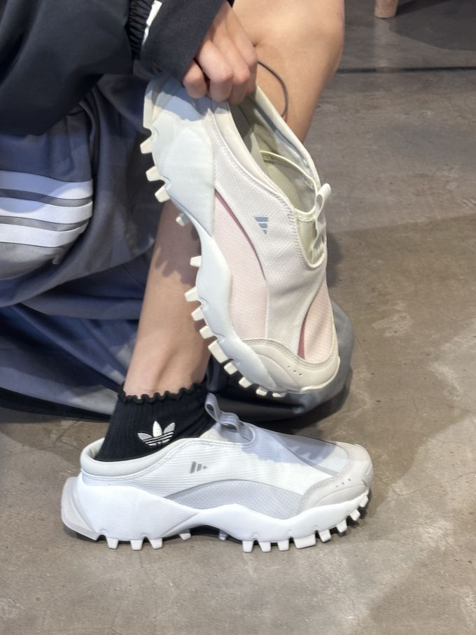 燕尾服 香槟白 香雪球色 低帮 系带 布面 