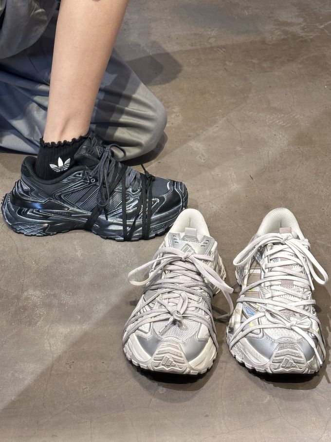 无底洞 湍流色 岩石边缘 低帮 系带 