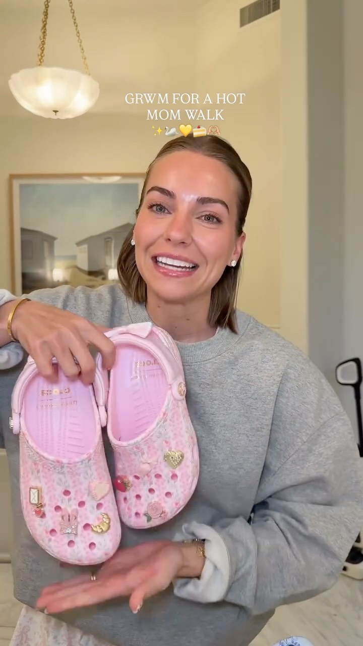 针织面料 圆形领 中长袖 基础袖 局部印染 雾晨 薰衣草粉 灰色幻觉  - VALI鞋履AI设计主图