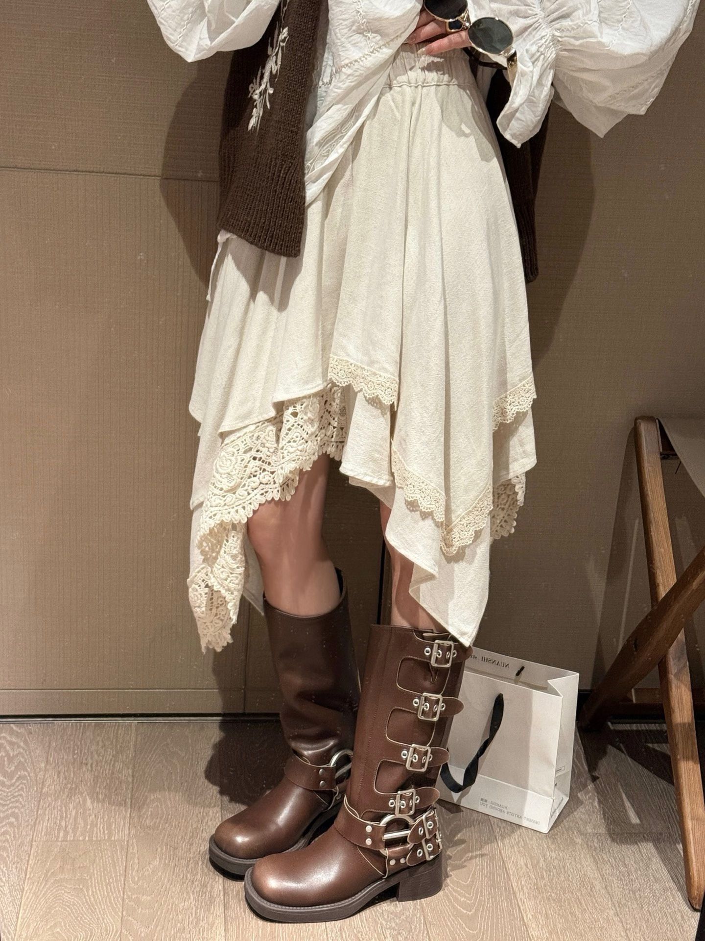 棉麻 不对称 边缘装饰 芦笋白 满天星 开心果壳 基础绳带 蕾丝花边  - VALI鞋履AI设计主图