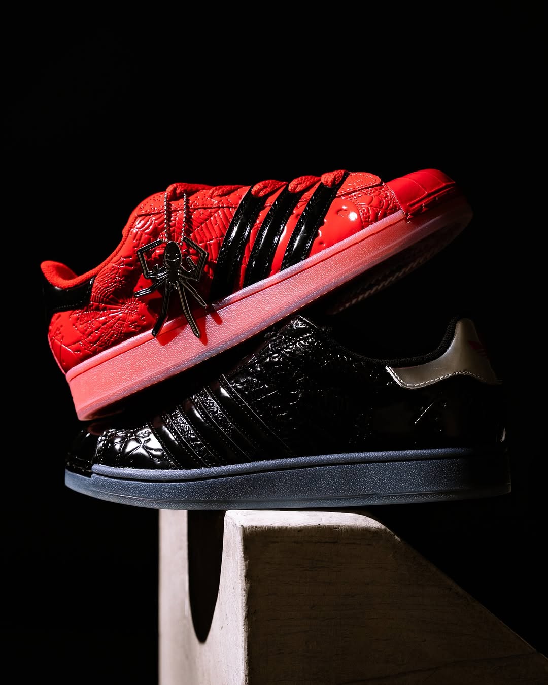 燕尾服 火红 红色警报 低帮 系带  - VALI鞋履AI设计主图