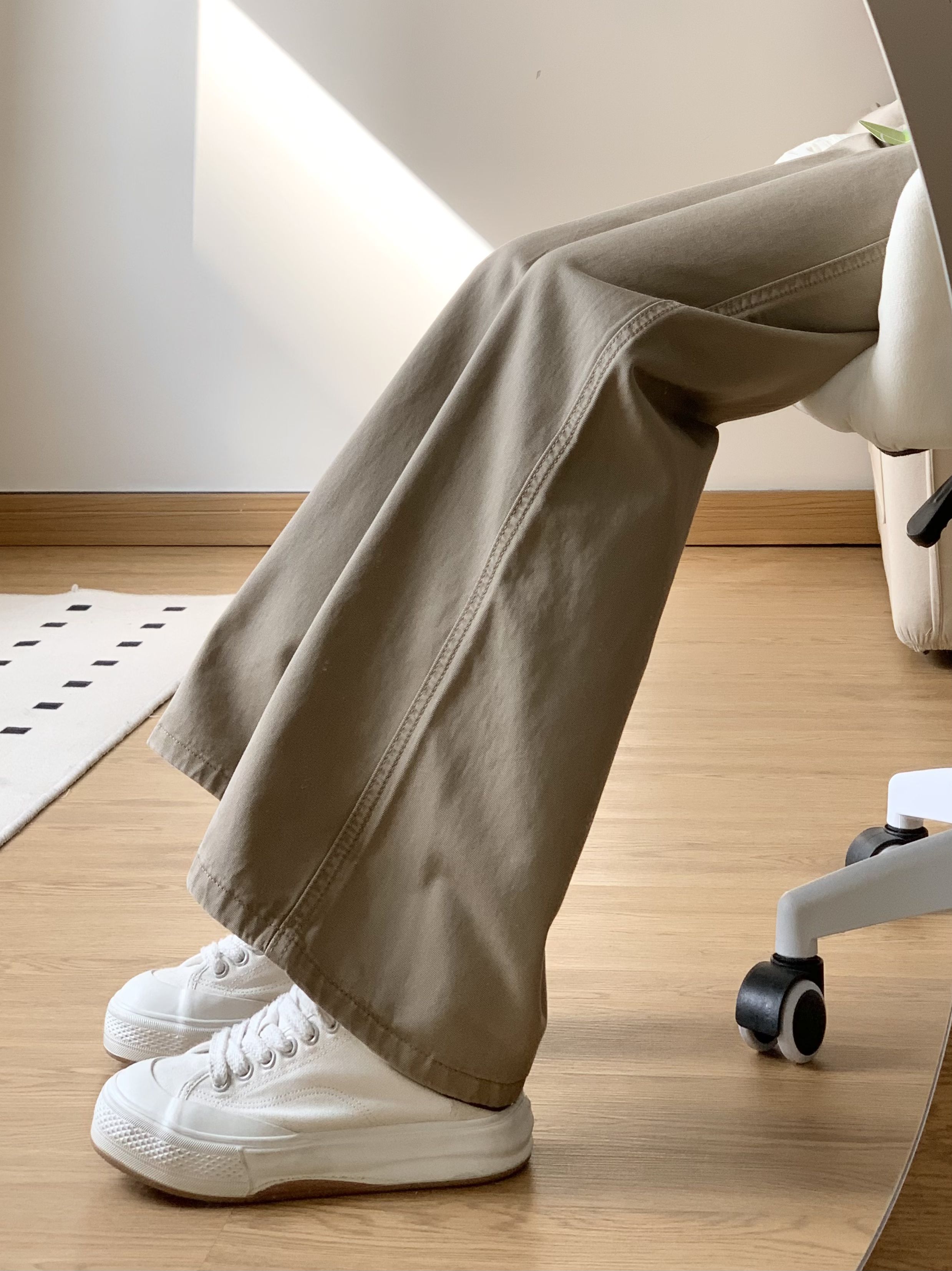 瓦器色 亮白 胡荽色 布面  - VALI鞋履AI设计主图