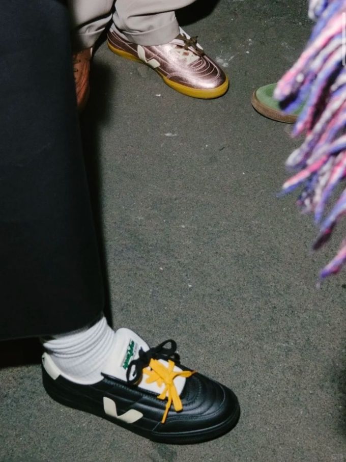 尾气黑 灌浆 古裙衬 低帮 皮革 