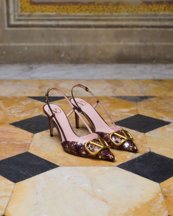 高跟 细跟 巧克力软糖 暗紫红 浅豆沙色 无帮 袢扣 