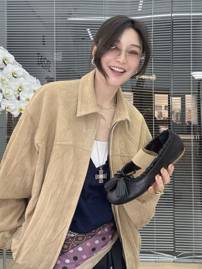 麂皮绒 H型 翻领 中长袖 基础袖 米黄色 小麦色 暖沙色 基础拉链 