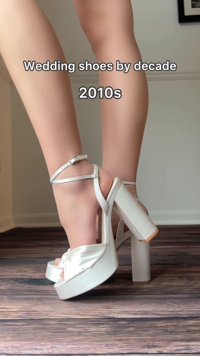 高跟 粗跟 薄云 半透明 蓝狐色 无帮 袢扣 皮革  - VALI鞋履AI设计主图