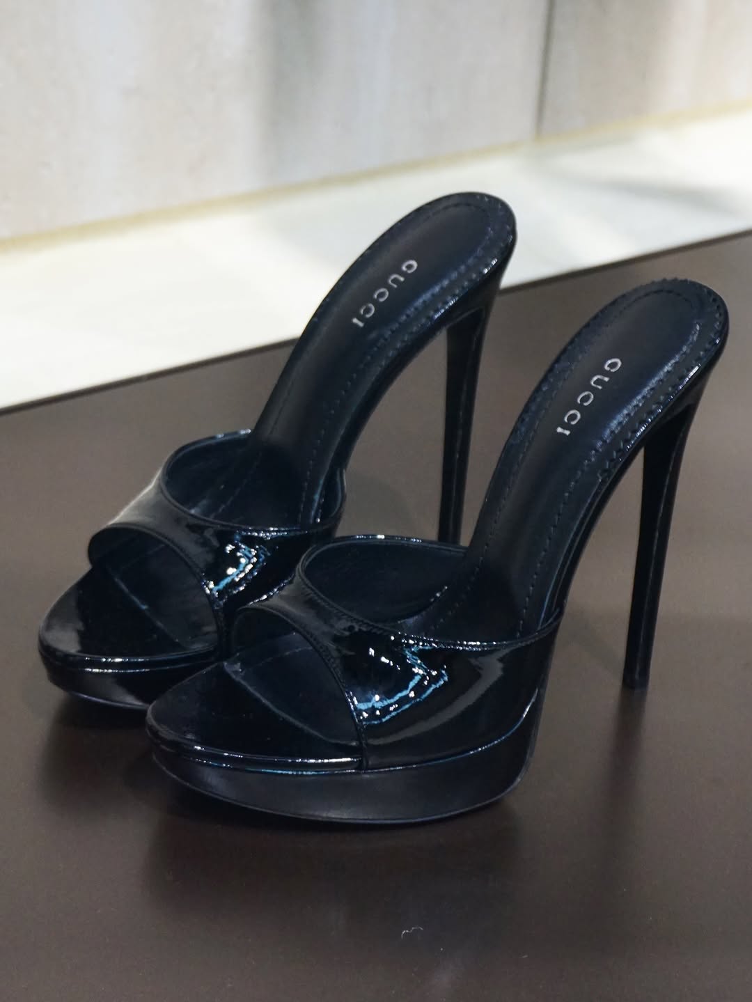 高跟 细跟 剪影 无帮 皮革  - VALI鞋履AI设计主图