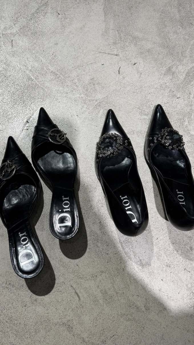 燕尾服 灰鲸 灰白色 尖头 低帮 一脚蹬 浅口鞋 皮革 