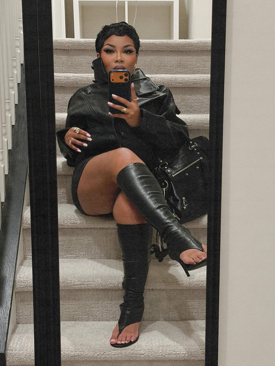 皮革面料 立领 中长袖 基础袖 深洞 鹪鹩色 奇美拉 基础扣饰 基础拉链  - VALI鞋履AI设计主图