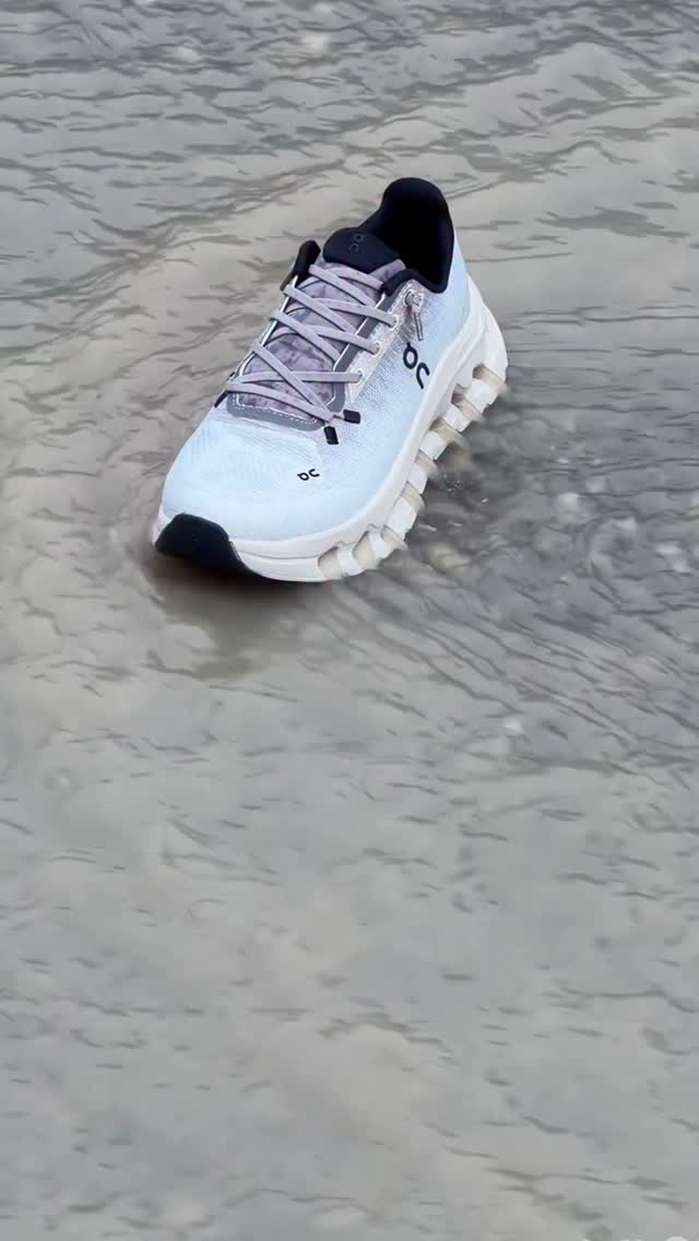 冰水 乡村空气 海蓝色 低帮 系带 网面  - VALI鞋履AI设计主图