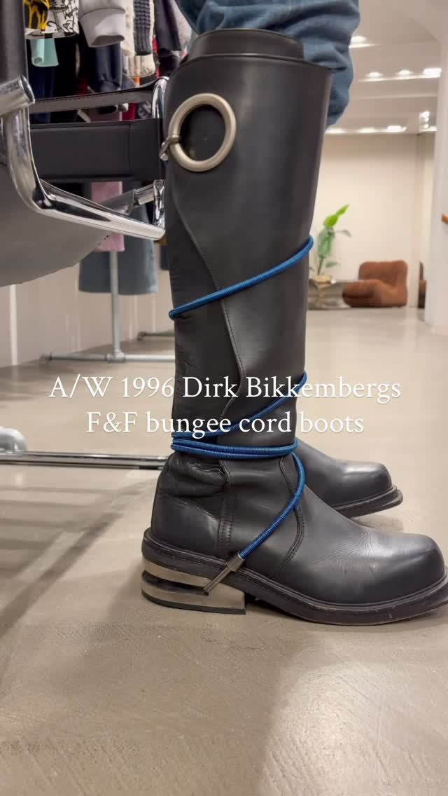 漆黑 夜幕色 轮胎印 圆头 皮革 