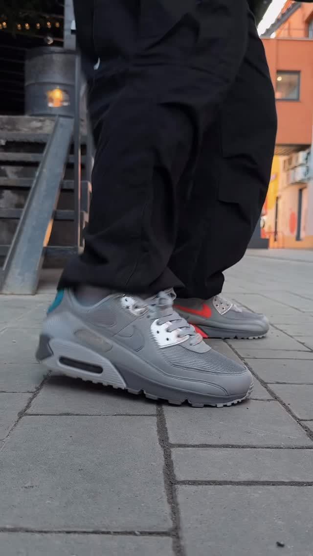 信风灰 岩石边缘 黑猫 低帮 系带 