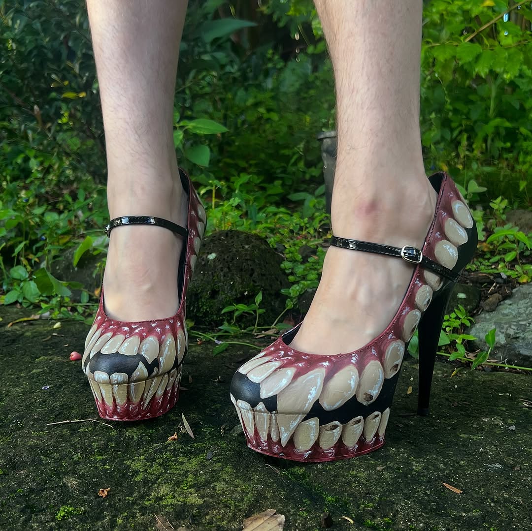 高跟 细跟 尾气黑 巧克力毛毛雨 阴影灰 低帮 袢扣 浅口鞋  - VALI鞋履AI设计主图