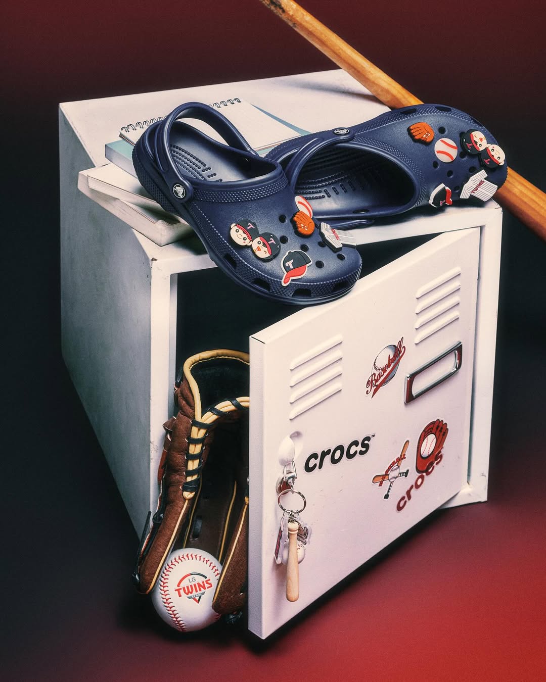 深蓝宝石色 海军学院 大洋洲 无帮 塑料  - VALI鞋履AI设计主图