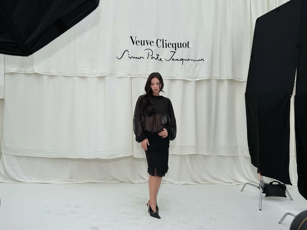 雪纺 O型 古典袖 燕尾服 巧克力蛋糕色 氧化铁 基础绳带 淑女  - VALI鞋履AI设计主图