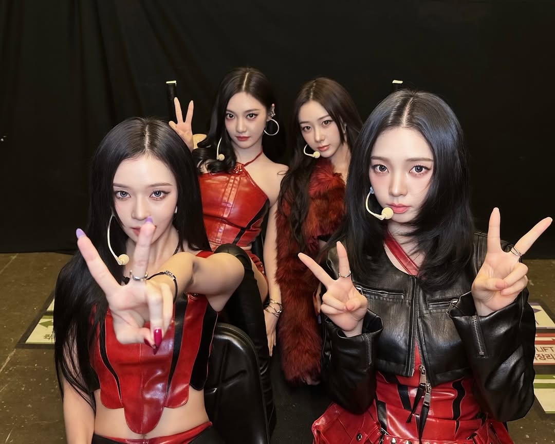 皮革面料 陨石色 咖啡褐色 黑棕色 功能拉链 基础拉链  - VALI鞋履AI设计主图