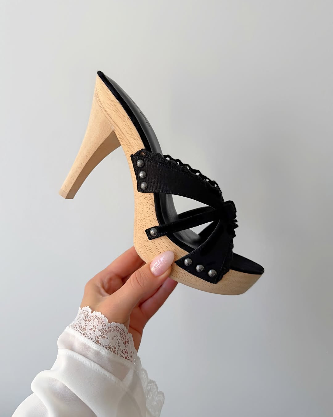 燕尾服 杏露色 沙漠雾色 无帮 皮革  - VALI鞋履AI设计主图