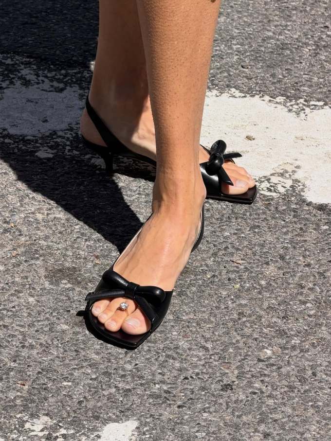 燕尾服 蜜桃甜糕色 珊瑚沙色 无帮 皮革 