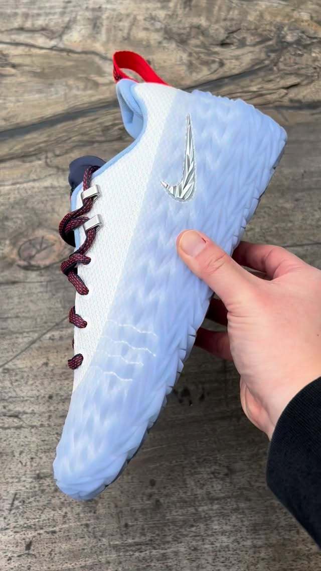 露天 磨砂窗 亮白 低帮 