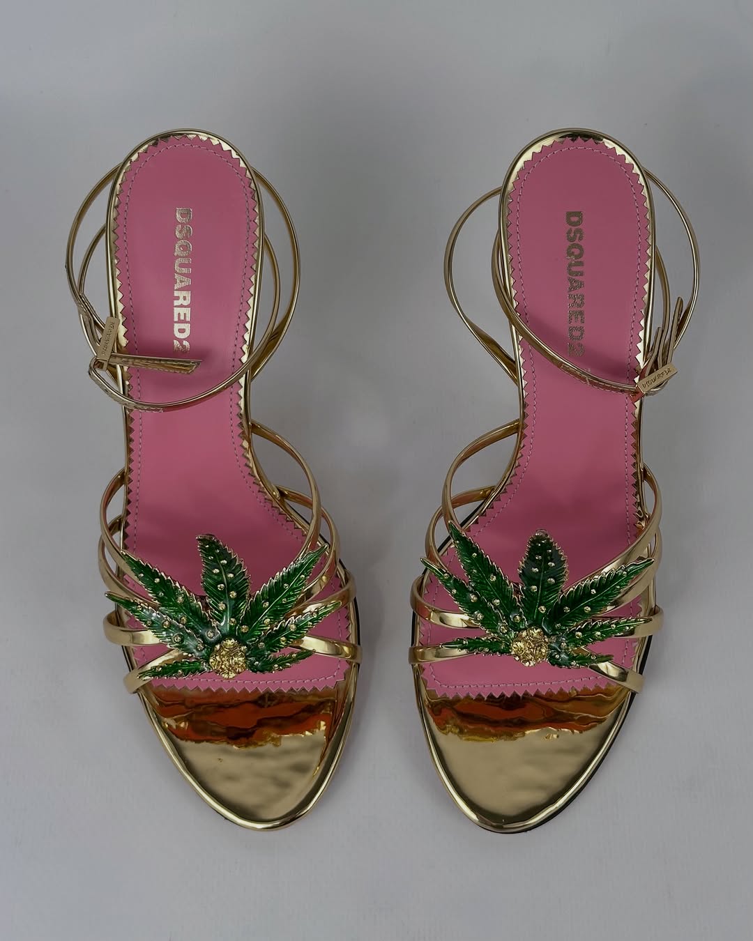山楂色 僧袍色 干玫瑰色 无帮 皮革  - VALI鞋履AI设计主图