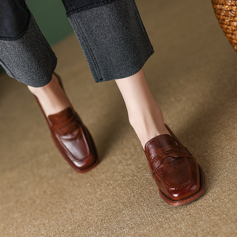 【NICESEE】跟高4cm/尺码34-41/2023年新款百搭方头粗跟乐福鞋女主图